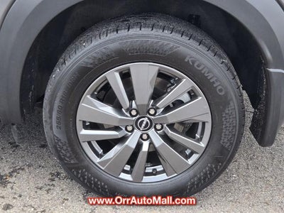2025 Nissan Pathfinder SV 4WD