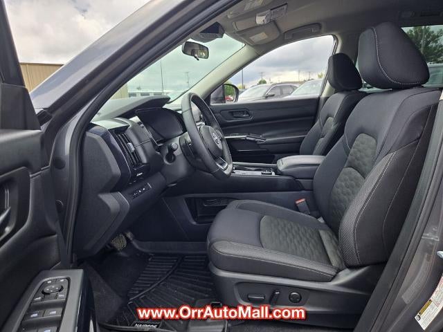 2025 Nissan Pathfinder SV 4WD
