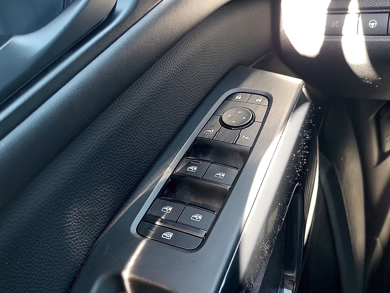 2024 Nissan Pathfinder SV 4WD