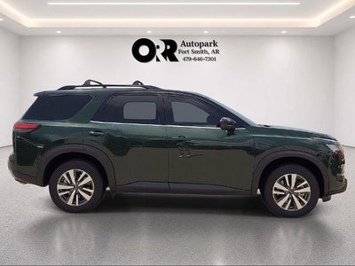 2023 Nissan Pathfinder SL 2WD
