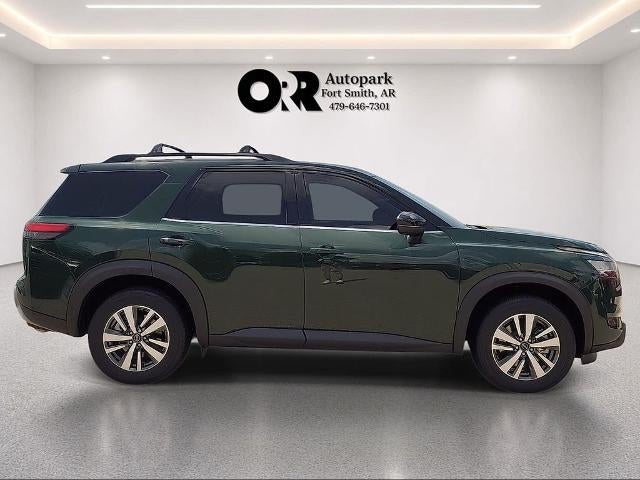 2023 Nissan Pathfinder SL 2WD