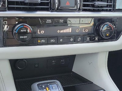 2022 Nissan Pathfinder SL 2WD