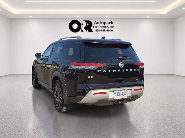 2022 Nissan Pathfinder SL 2WD