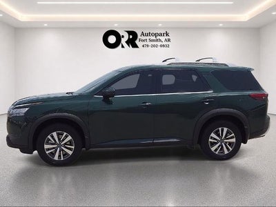 2023 Nissan Pathfinder SL 4WD
