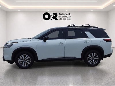 2023 Nissan Pathfinder SL 4WD