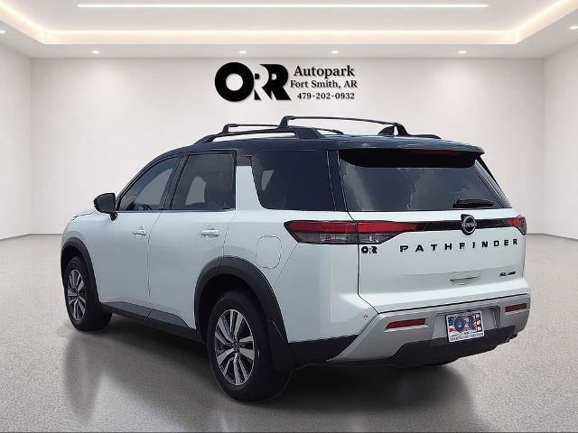 2023 Nissan Pathfinder SL 4WD