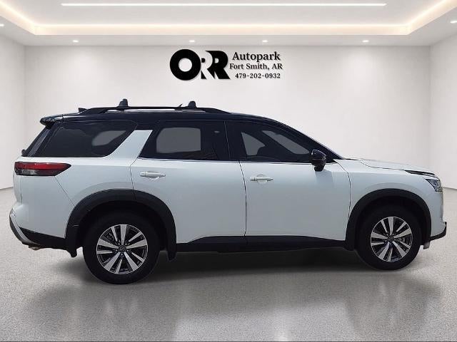 2023 Nissan Pathfinder SL 4WD