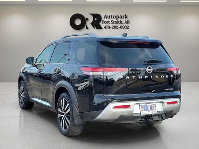 2025 Nissan Pathfinder Platinum 2WD