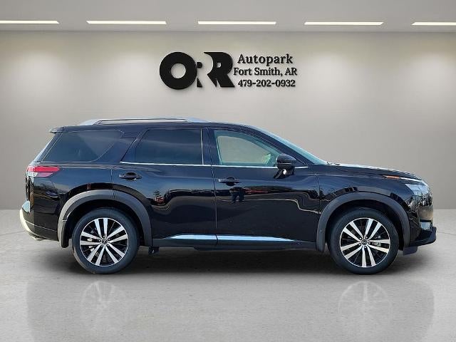 2025 Nissan Pathfinder Platinum 2WD
