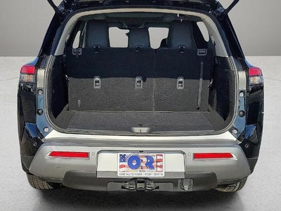 2025 Nissan Pathfinder Platinum 2WD