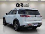 2025 Nissan Pathfinder Platinum 2WD