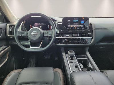 2025 Nissan Pathfinder Platinum 2WD