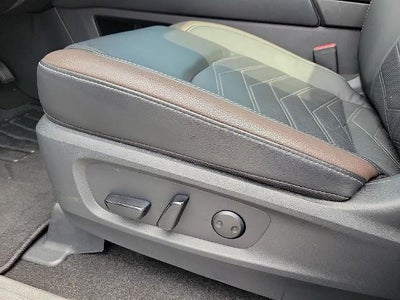 2025 Nissan Pathfinder Platinum 2WD