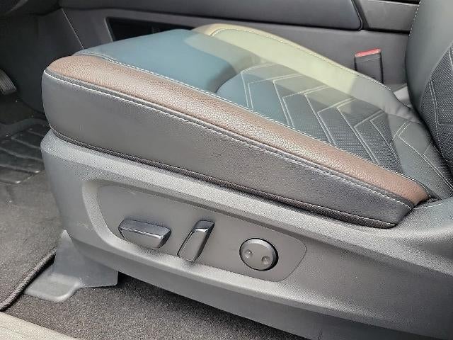 2025 Nissan Pathfinder Platinum 2WD