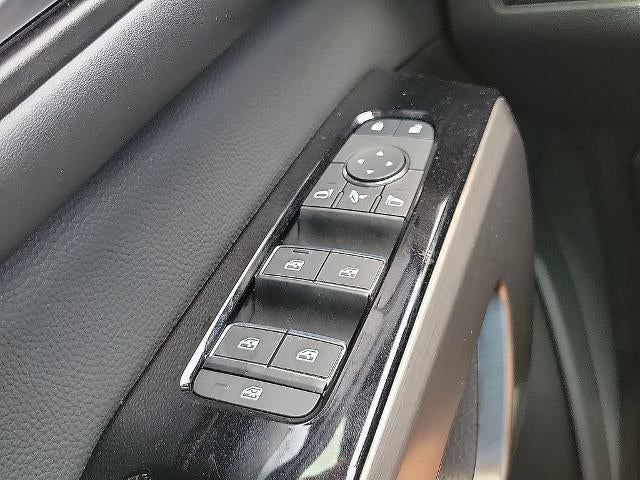 2025 Nissan Pathfinder Platinum 2WD