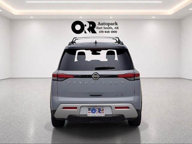 2025 Nissan Pathfinder Platinum 2WD