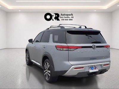 2025 Nissan Pathfinder Platinum 2WD