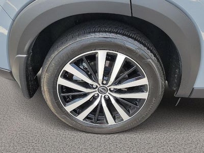 2025 Nissan Pathfinder Platinum 2WD