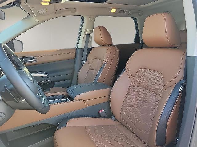 2025 Nissan Pathfinder Platinum 4WD