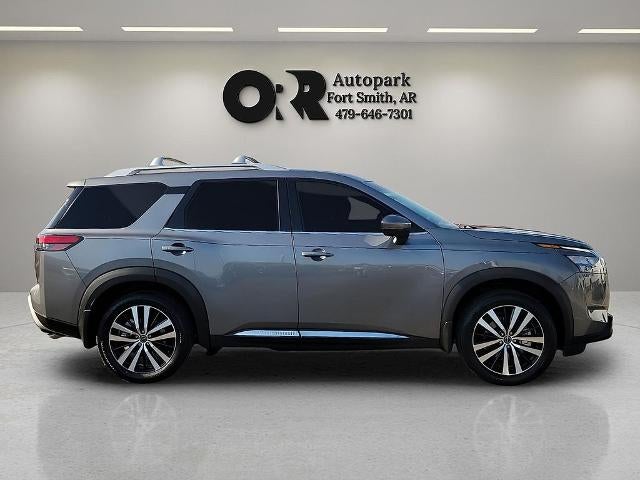 2025 Nissan Pathfinder Platinum 4WD
