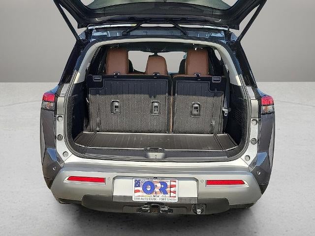 2025 Nissan Pathfinder Platinum 4WD