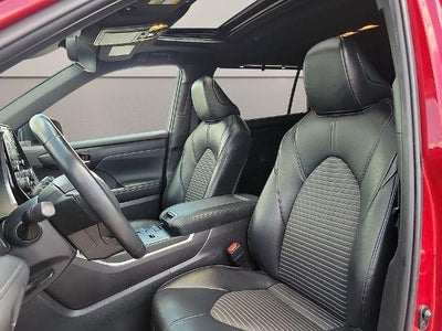 2022 Toyota Highlander XSE FWD (Natl)