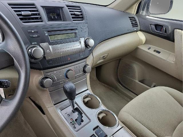 2010 Toyota Highlander FWD 4dr L4 Base (Natl)