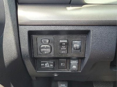 2019 Toyota Tundra 4WD 4WD SR5 CrewMax 5.5' Bed 5.7L (SE)
