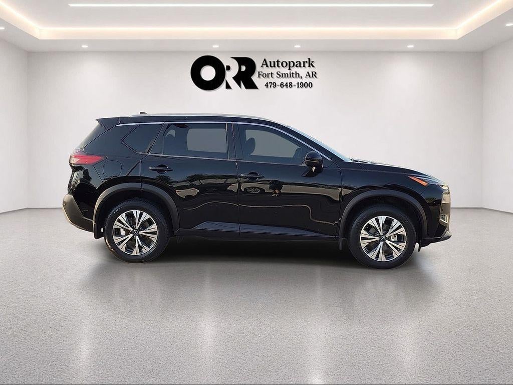 2022 Nissan Rogue FWD SV