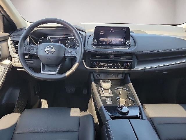 2025 Nissan Rogue AWD SV