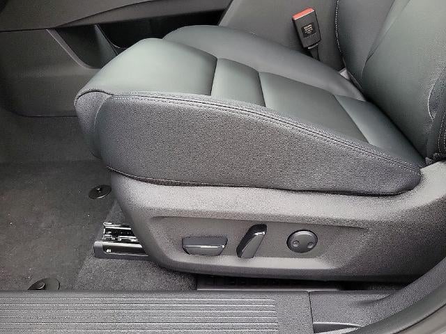 2025 Nissan Rogue AWD SL