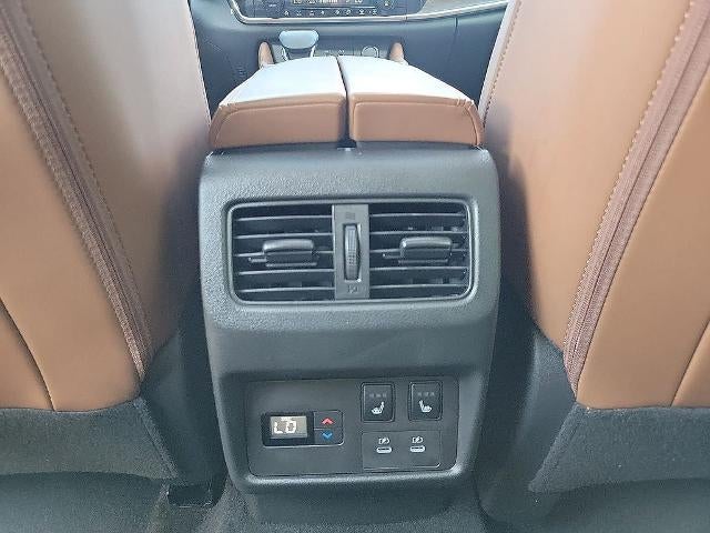2025 Nissan Rogue AWD Platinum