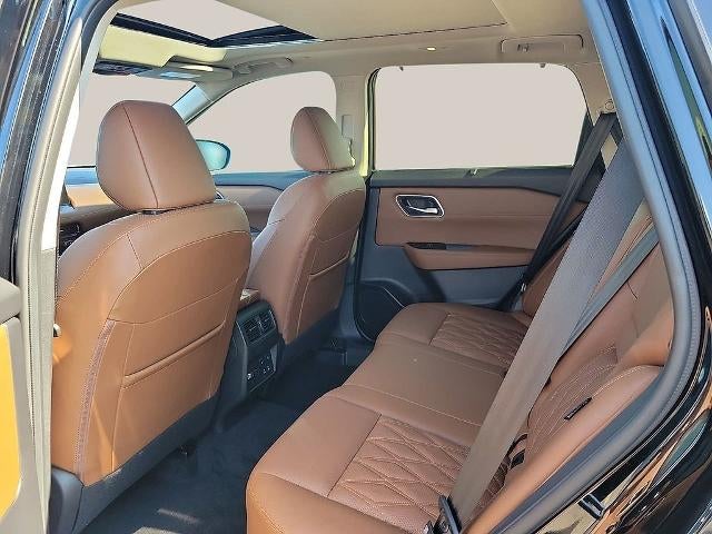 2025 Nissan Rogue AWD Platinum