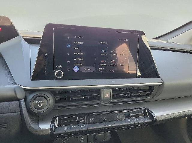 2024 Toyota Prius LE (Natl)