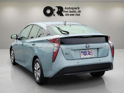 2018 Toyota Prius Two (SE)