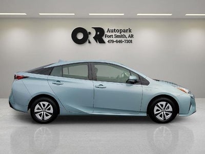 2018 Toyota Prius Two (SE)