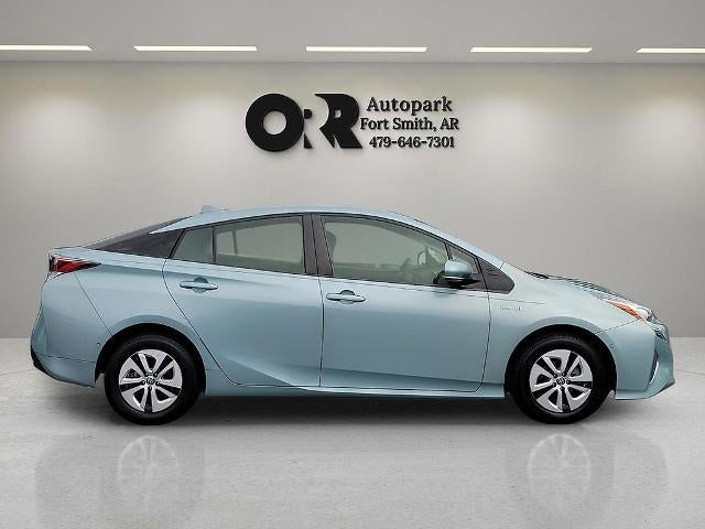 2018 Toyota Prius Two (SE)