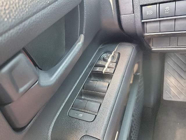 2025 Toyota 4Runner SR5 4WD (GS)