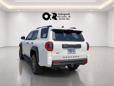 2025 Toyota 4Runner SR5 4WD (GS)