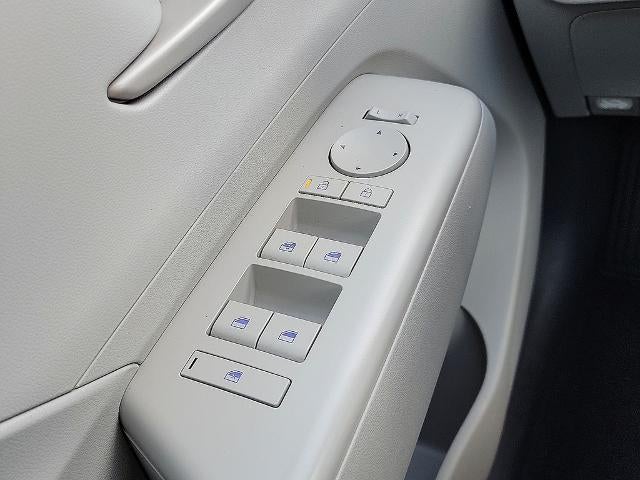 2024 Hyundai KONA SEL FWD