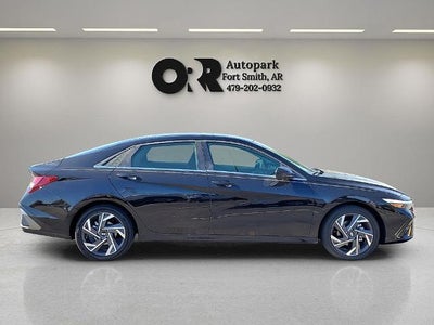 2025 Hyundai ELANTRA SEL Convenience IVT