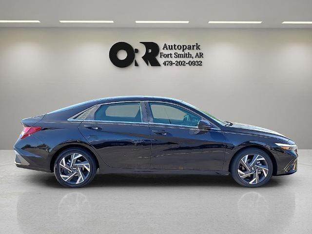 2025 Hyundai ELANTRA SEL Convenience IVT