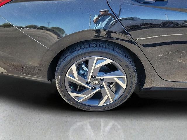 2025 Hyundai ELANTRA SEL Convenience IVT