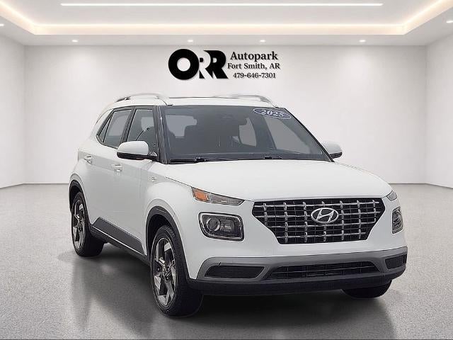 2025 Hyundai VENUE SEL IVT