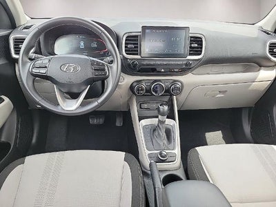 2025 Hyundai VENUE SEL IVT