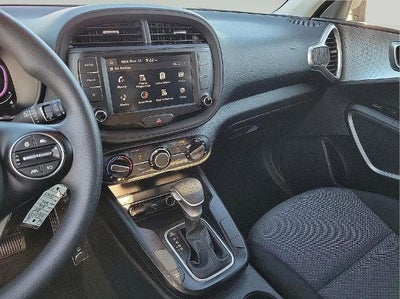2024 Kia Soul LX IVT