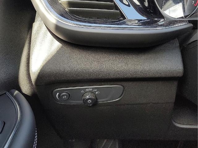 2022 Buick Envision FWD 4dr Preferred