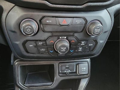 2019 Jeep Renegade Latitude FWD