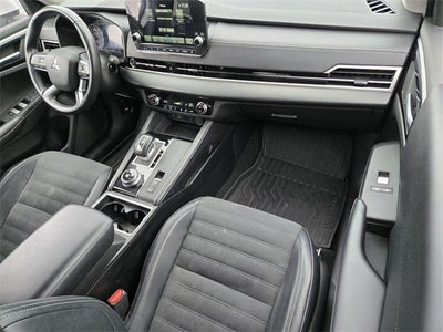 2024 Mitsubishi Outlander SE FWD