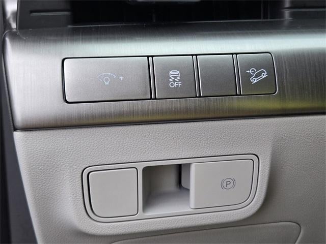 2025 Hyundai KONA SEL FWD